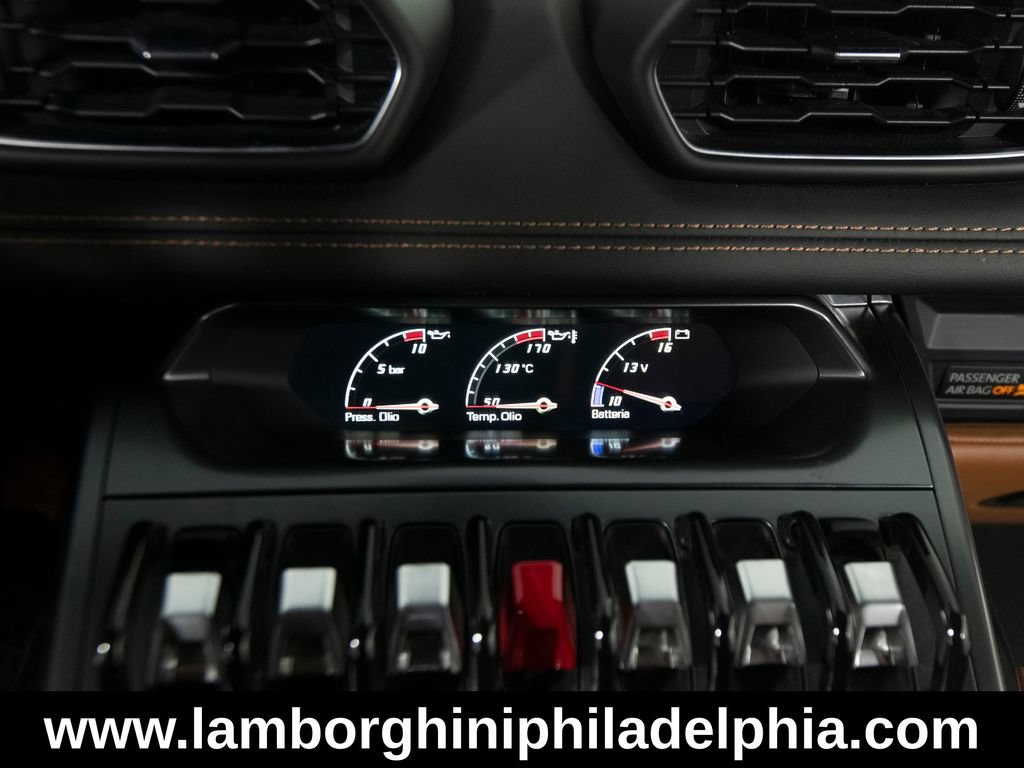Used 2015 Lamborghini Huracan LP 610-4 AWD/4WD image 25