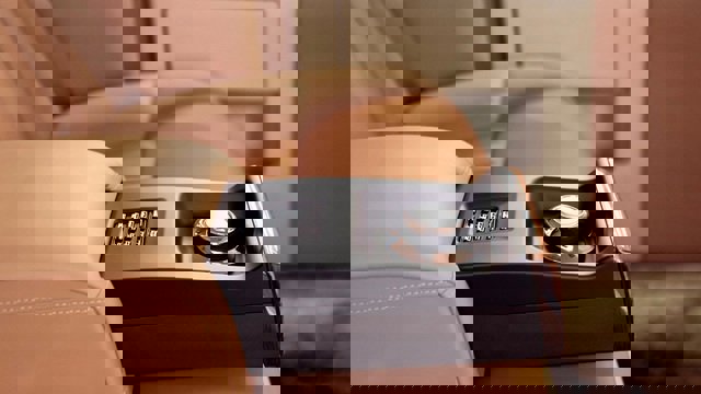 Used 2010 Rolls-Royce Phantom Sedan image 29