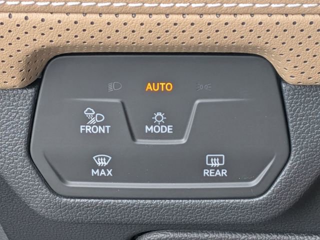 New 2026 Volkswagen Atlas Cross Sport SE image 24