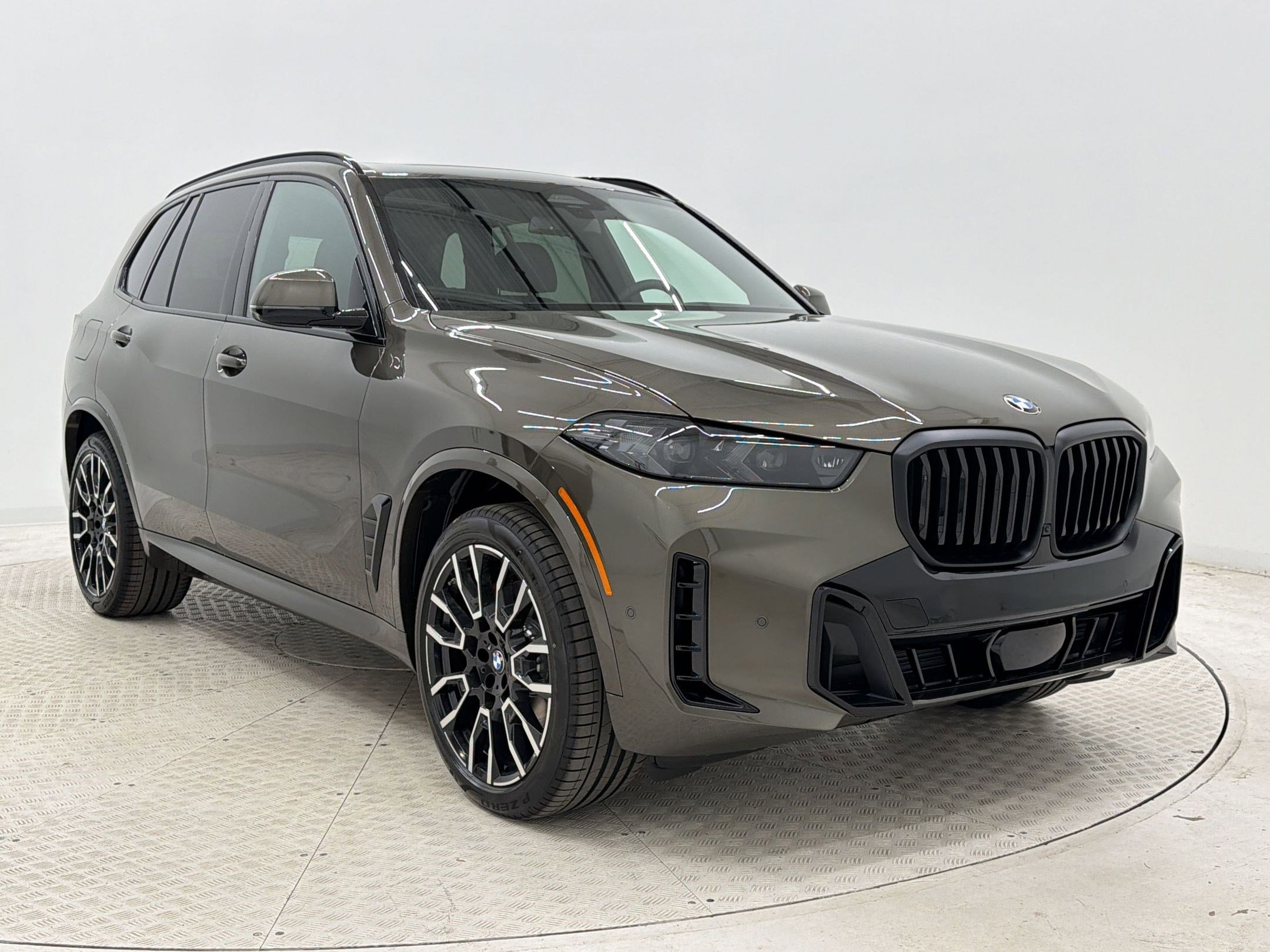 New 2026 BMW X5 xDrive40i w/ M Sport Package AWD/4WD image 7