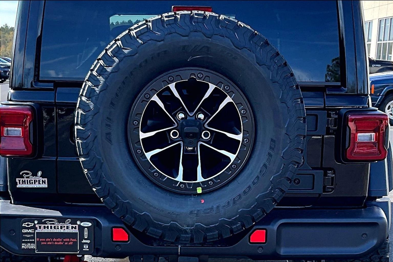New 2026 Jeep Wrangler Unlimited Rubicon w/ Xtreme 35 Tire Package image 9