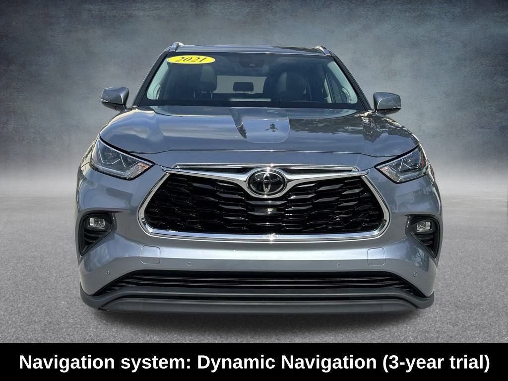 Used 2021 Toyota Highlander Limited image 3