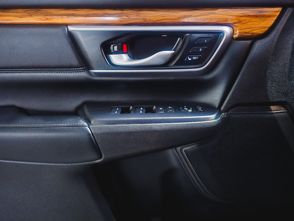 Used 2021 Honda CR-V Touring image 16