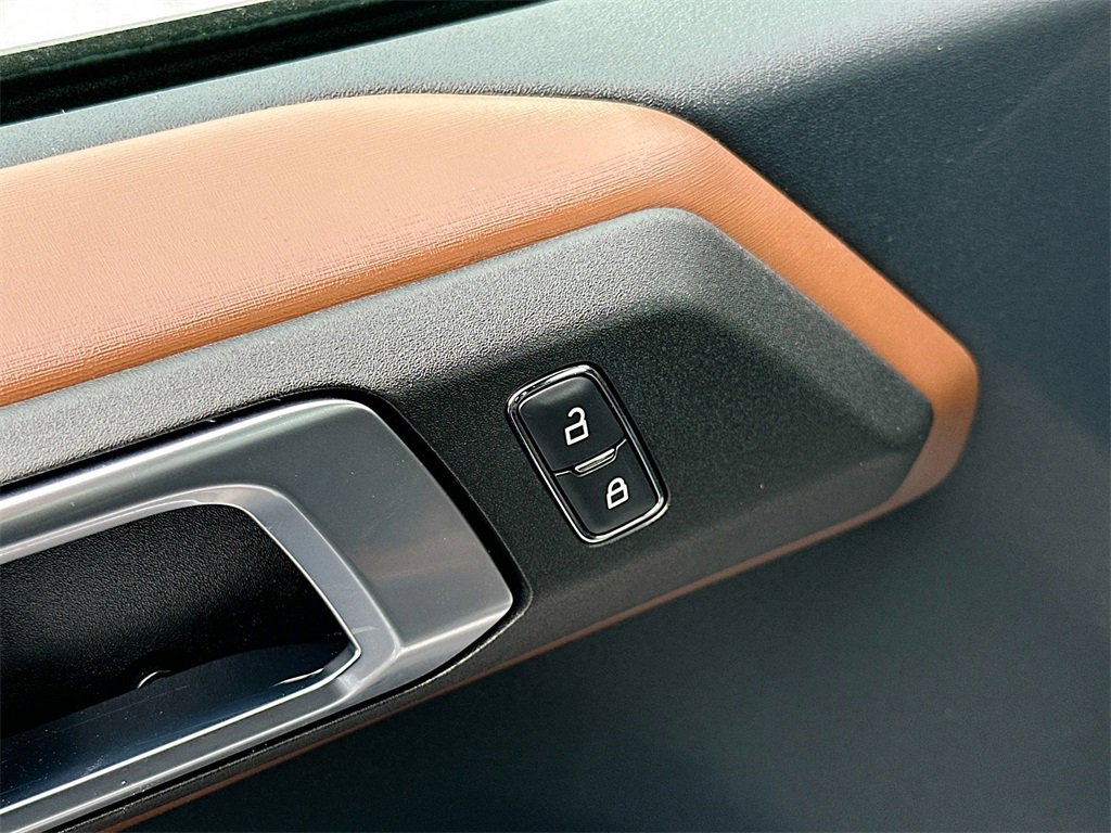 Used 2024 Ford Bronco Outer Banks image 18