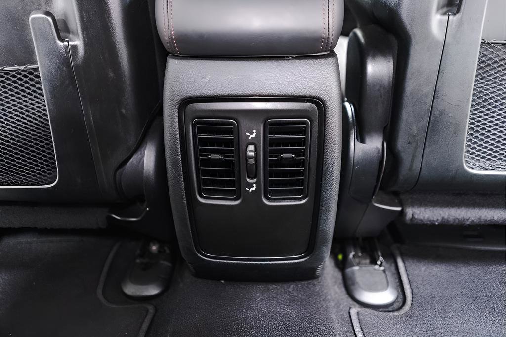 Used 2024 Dodge Durango GT image 30