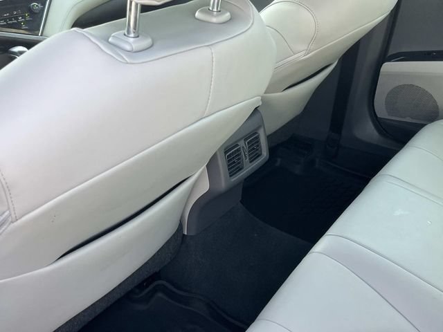 Used 2018 Toyota Camry XSE FWD image 19
