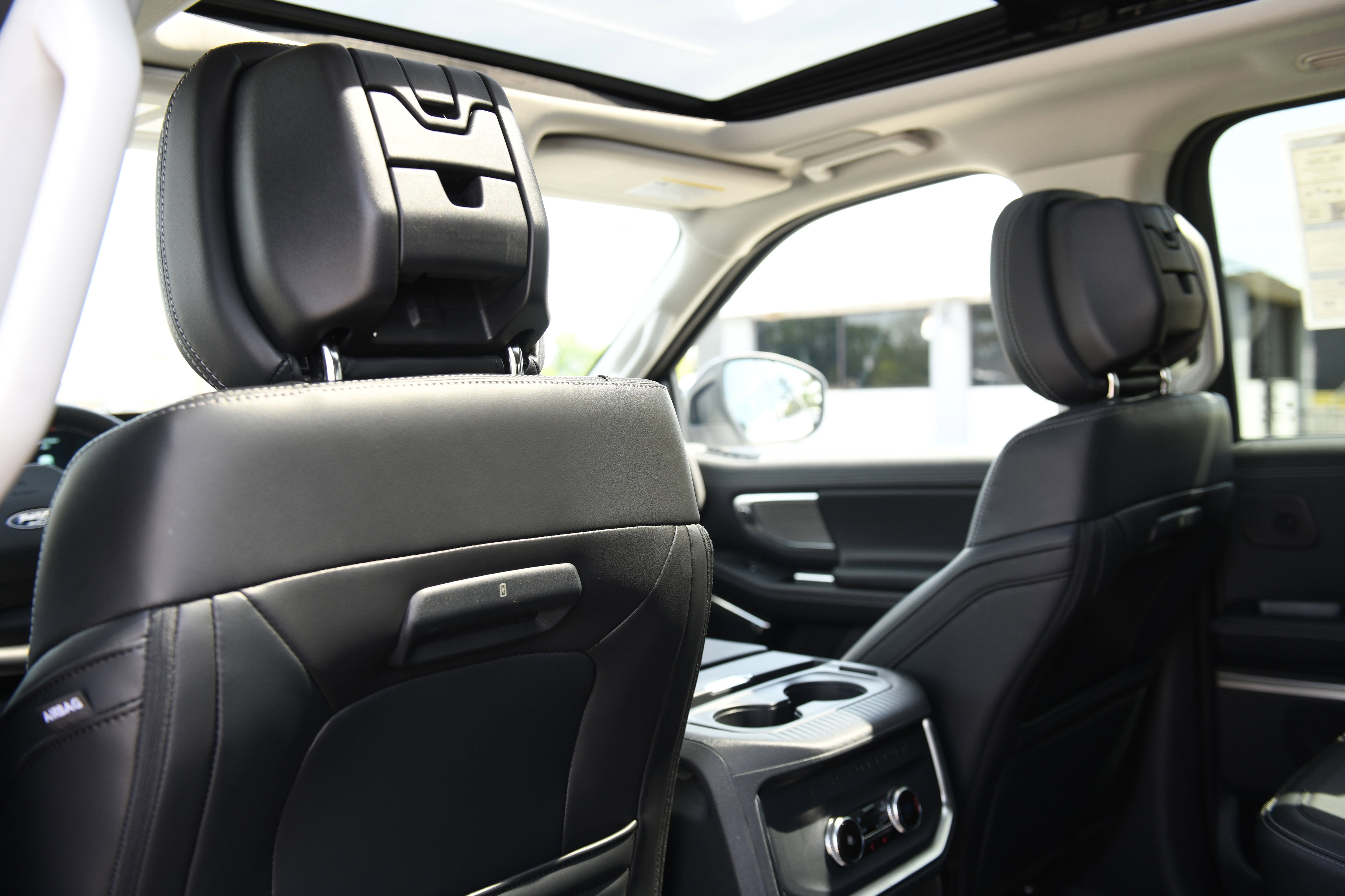 New 2026 Ford Expedition Max Platinum image 14