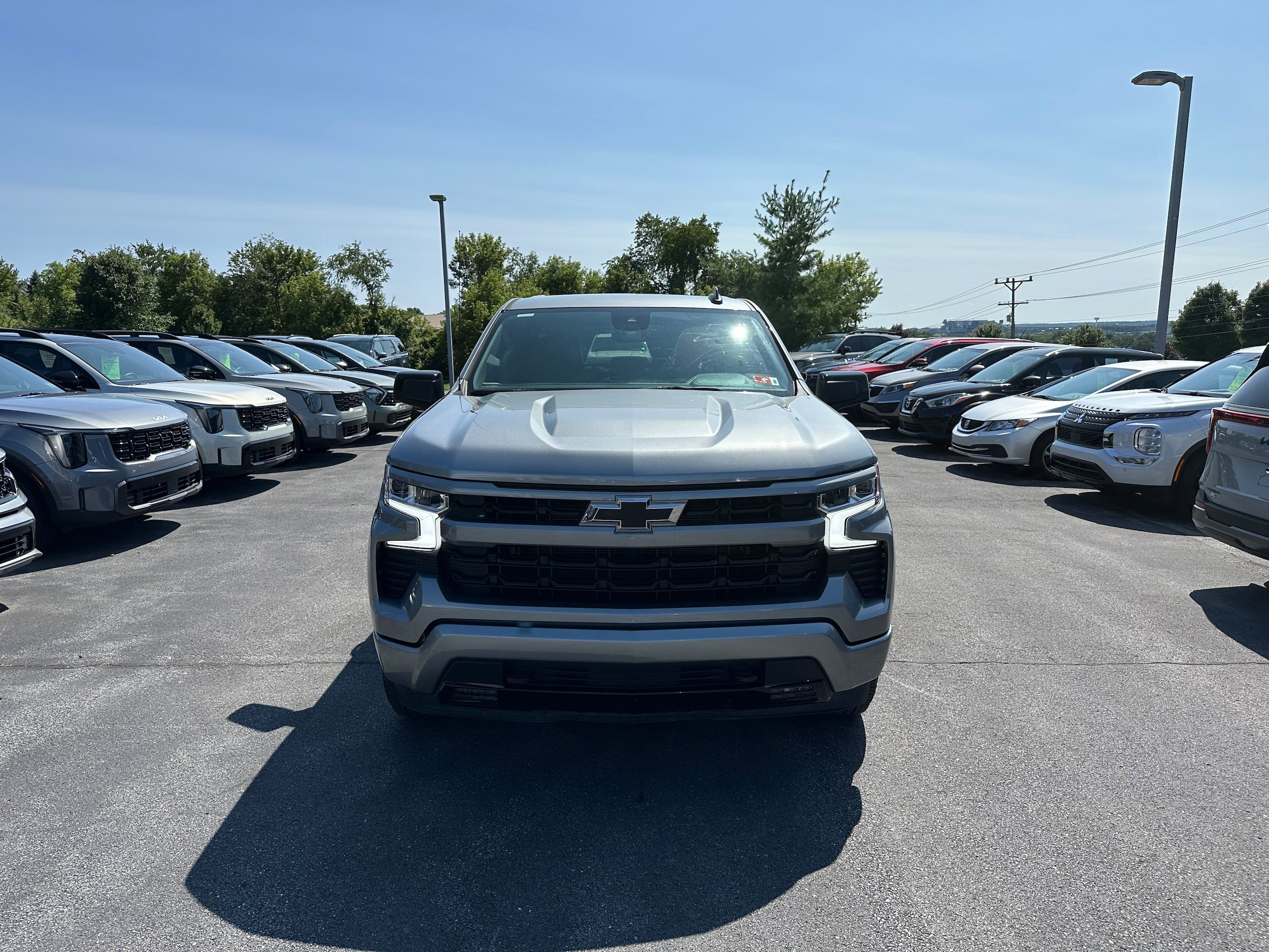 Used 2026 Chevrolet Silverado 1500 RST AWD/4WD image 2