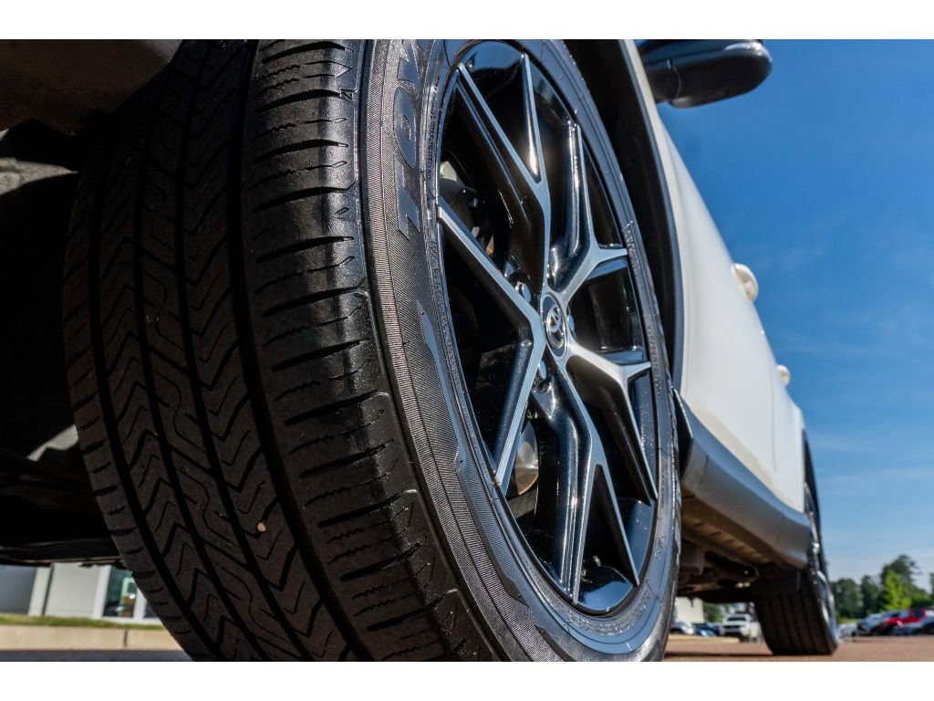 Used 2018 Toyota RAV4 SE w/ All Weather Liner Package image 9
