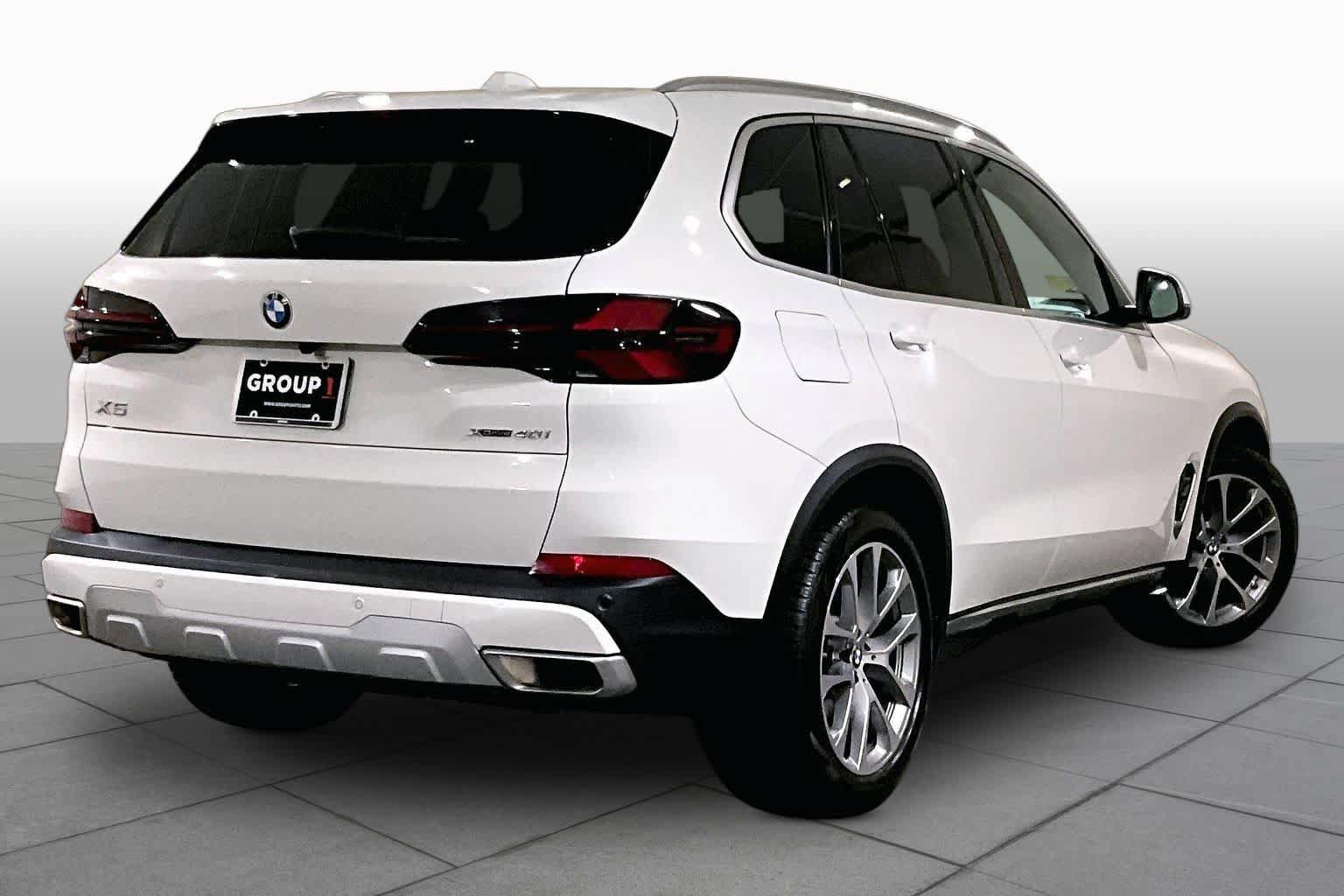 Certified 2024 BMW X5 xDrive40i w/ Premium Package AWD/4WD image 12