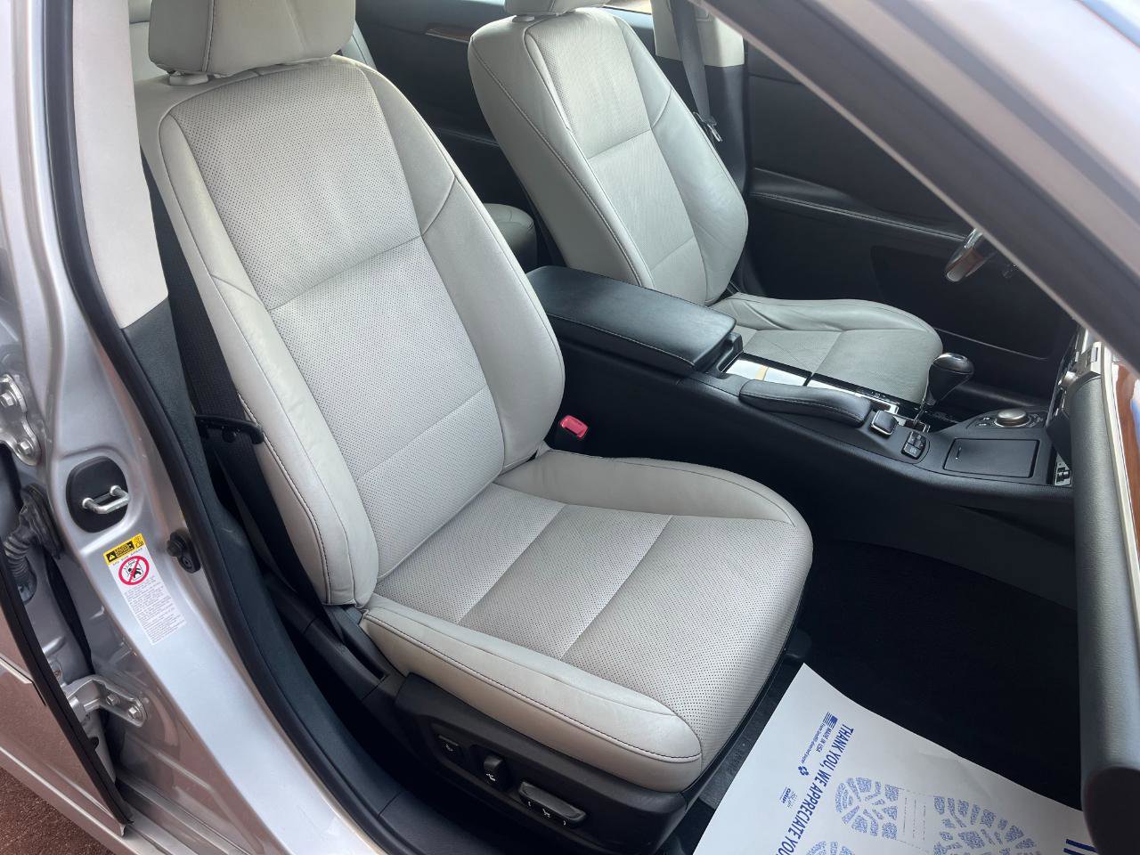 Used 2013 Lexus ES 300h w/ Luxury Pkg image 19