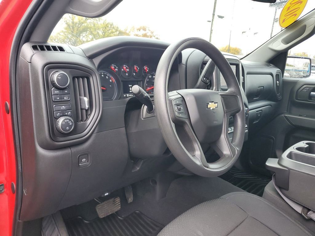 Used 2020 Chevrolet Silverado 1500 Custom w/ Custom Value Package image 14
