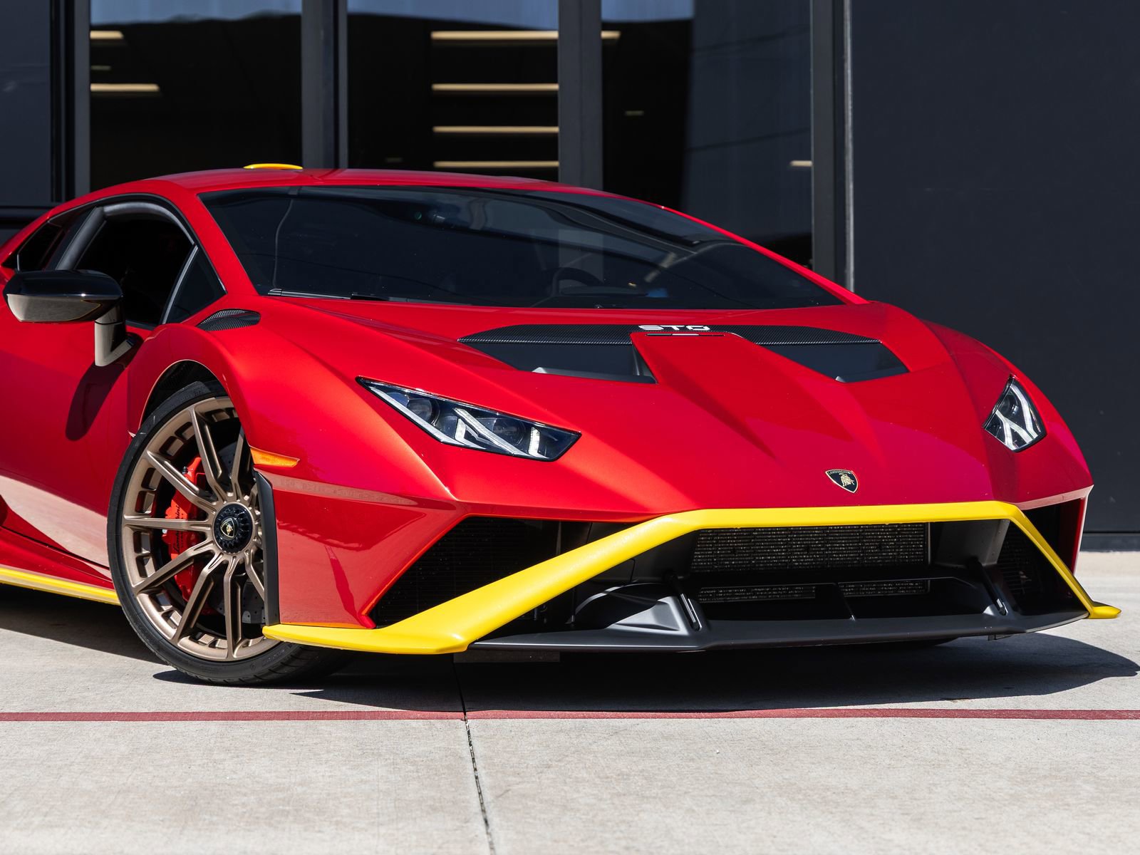 Used 2022 Lamborghini Huracan STO image 5