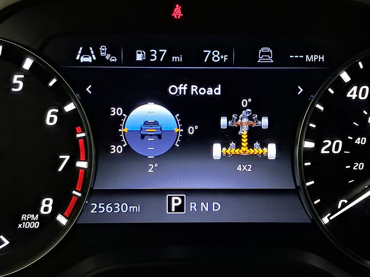 Used 2023 Nissan Titan SV image 15