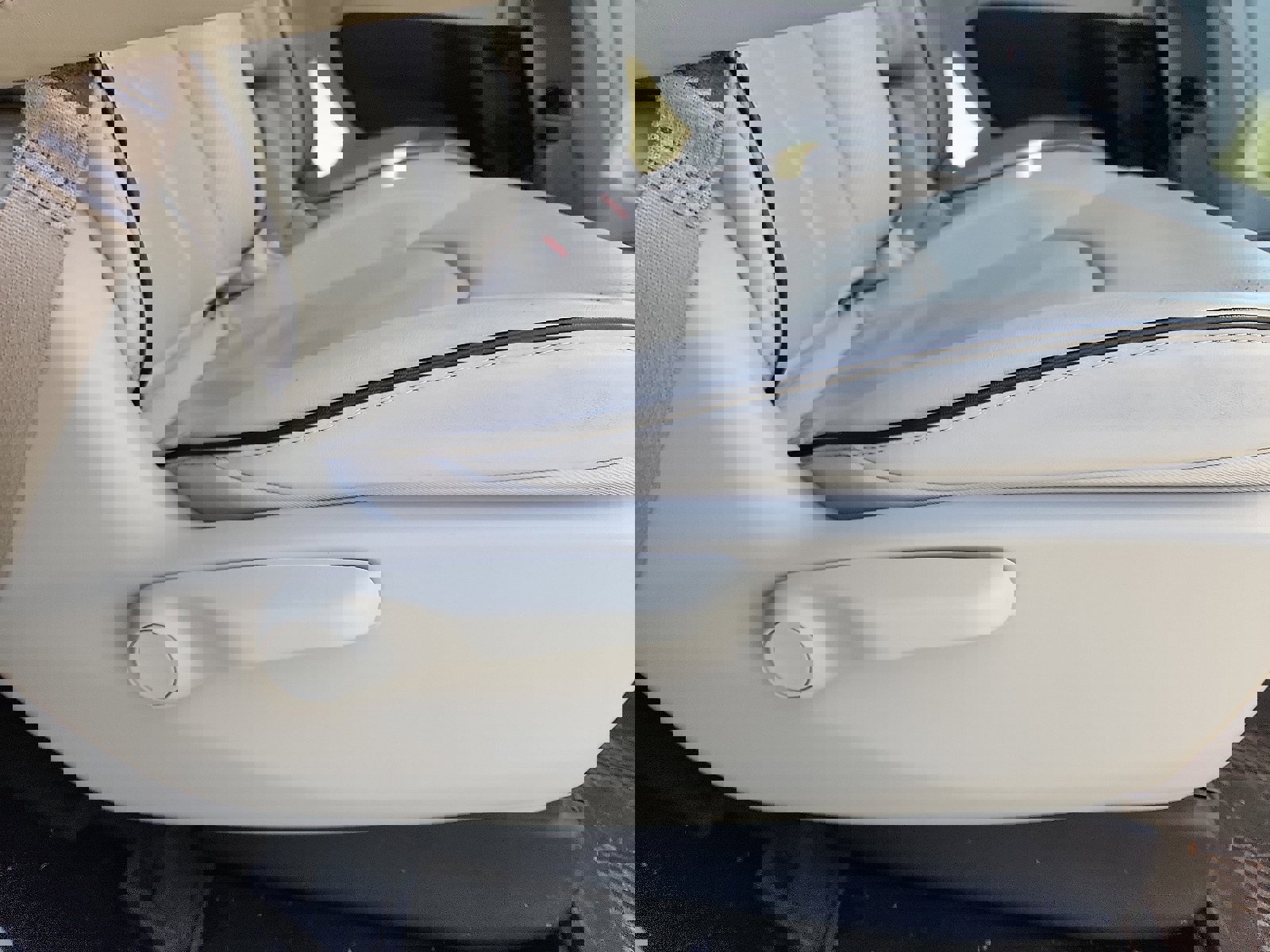 Used 2021 Chrysler Pacifica Limited w/ Uconnect Theater Family Group image 30