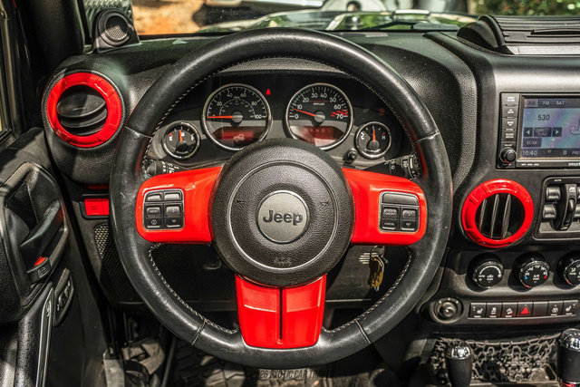 Used 2014 Jeep Wrangler Unlimited Rubicon AWD/4WD image 35