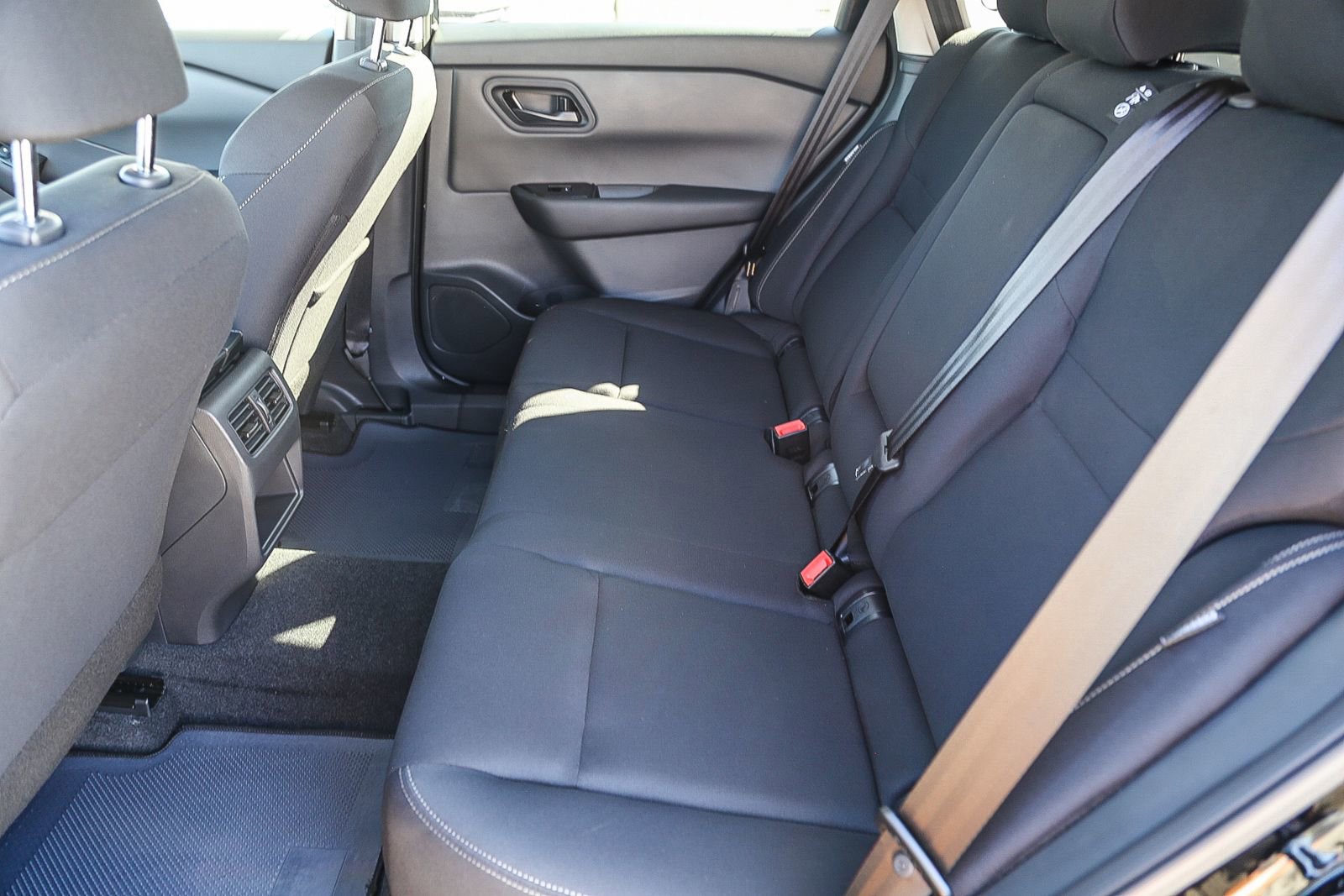 New 2026 Nissan Rogue S image 20