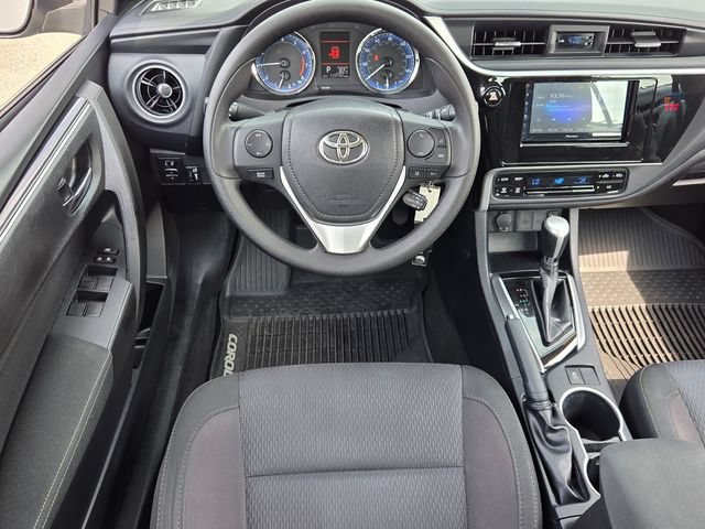 Used 2018 Toyota Corolla LE FWD image 7