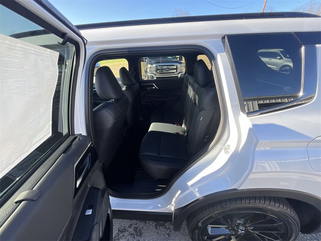 New 2025 Mitsubishi Outlander SEL Black Edition image 23