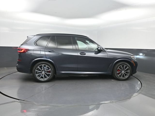 Used 2021 BMW X5 xDrive40i w/ M Sport Package AWD/4WD image 36