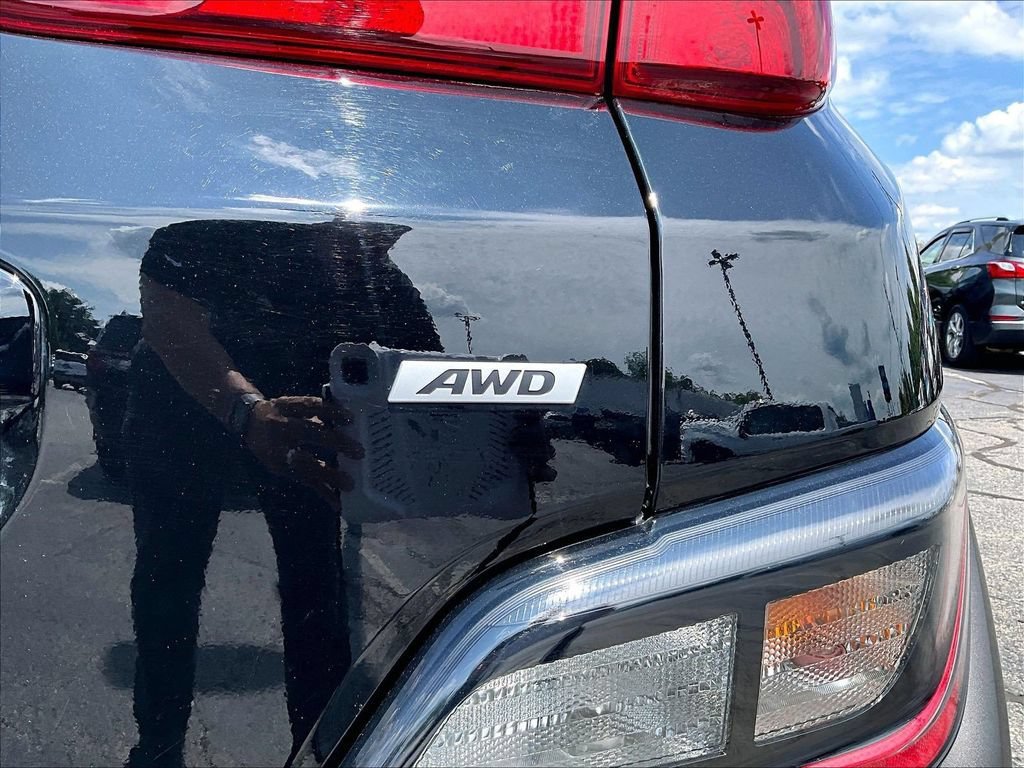 Used 2023 Hyundai Kona SEL w/ Cargo Package AWD/4WD image 29