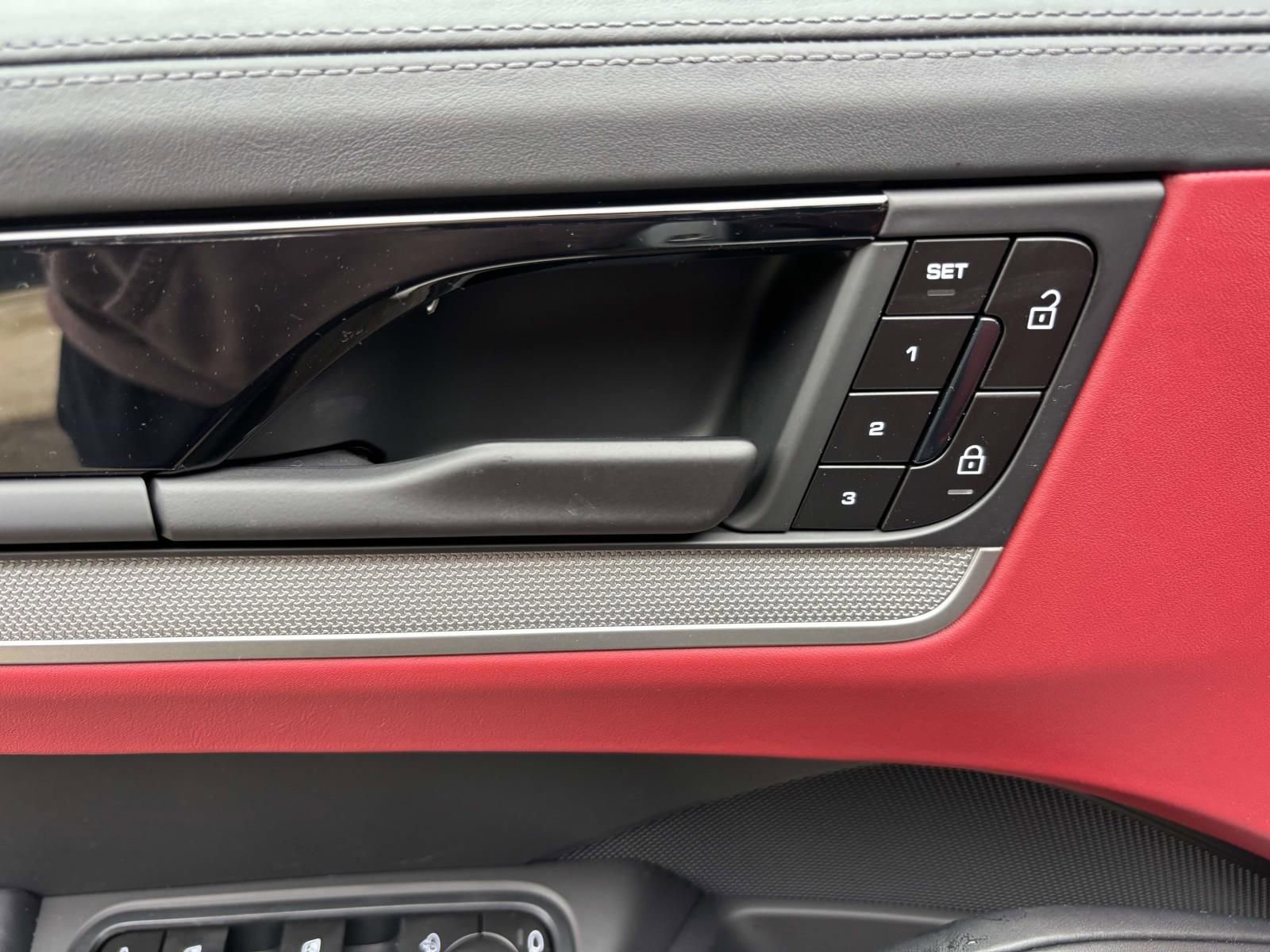 New 2026 Porsche Cayenne image 24