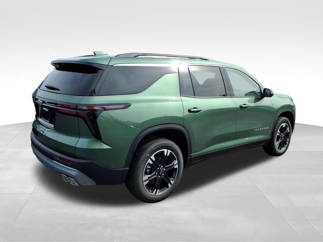 New 2027 Chevrolet Traverse LT w/ Sun and Wheel Package FWD image 3