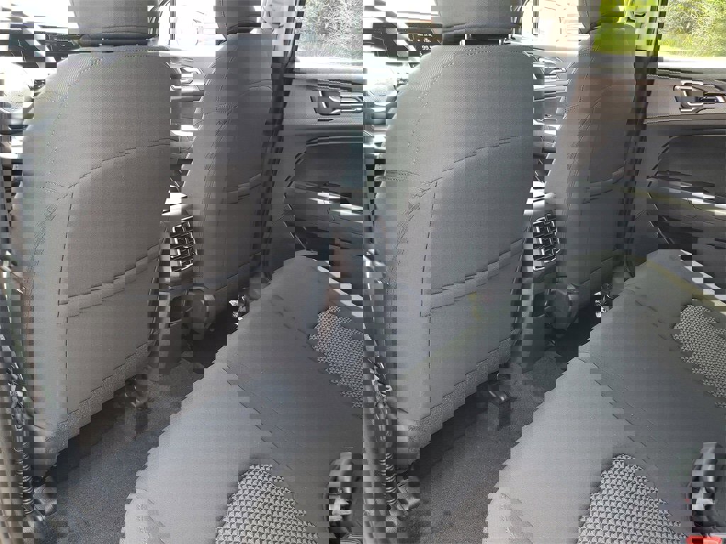 New 2025 Kia Sportage LX image 21