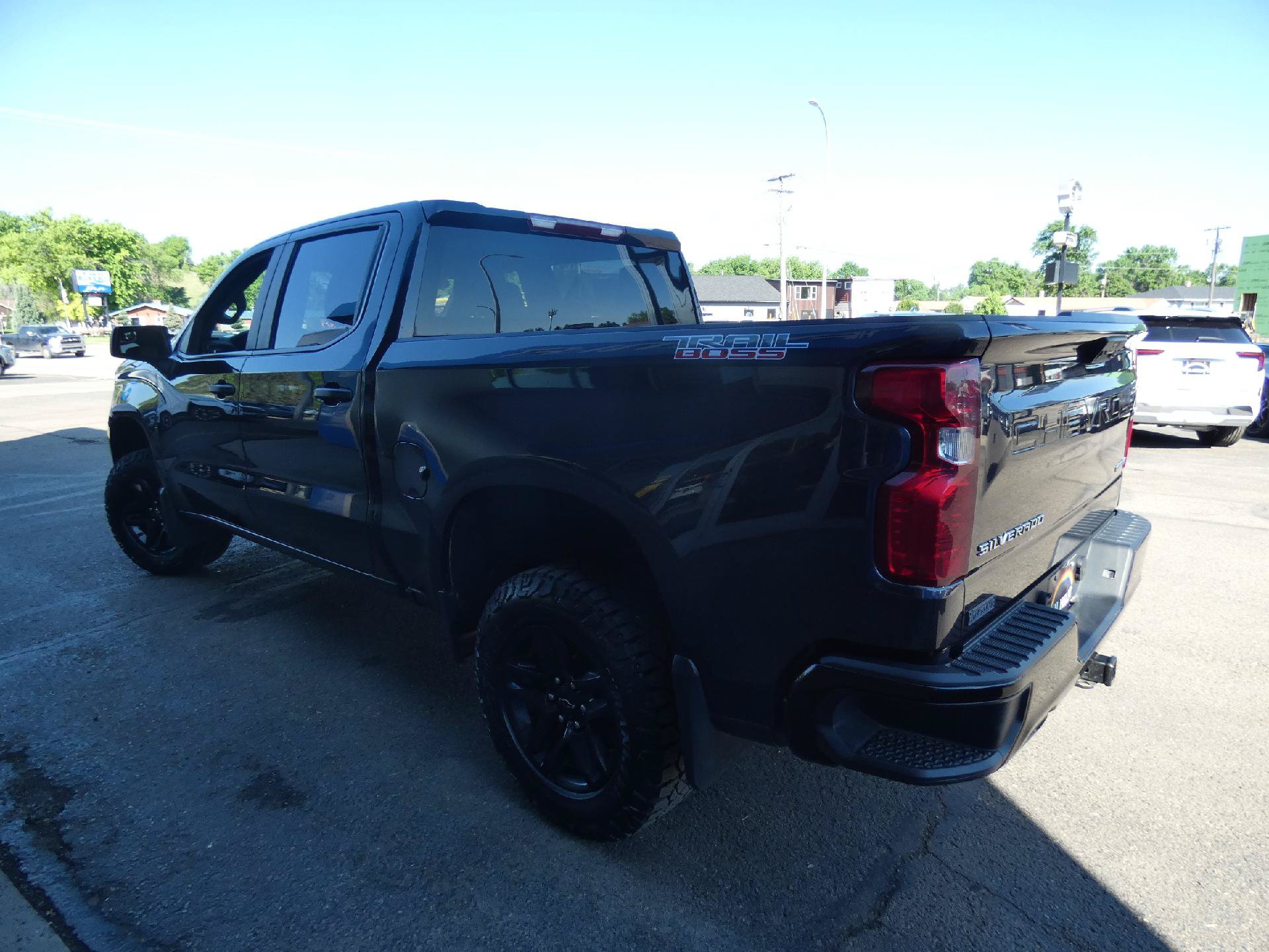 Used 2023 Chevrolet Silverado 1500 Custom Trail Boss AWD/4WD image 11