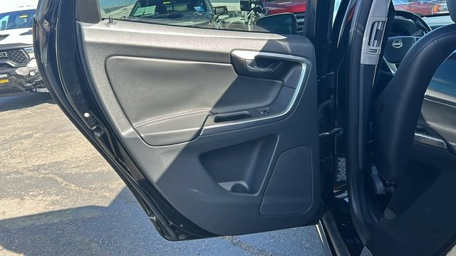 Used 2015 Volvo XC60 T5 Platinum w/ Protection Package FWD image 14