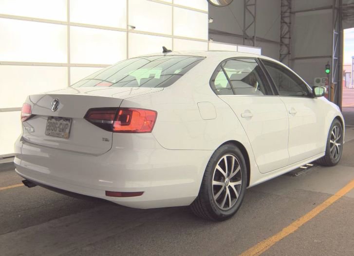 Used 2018 Volkswagen Jetta SE FWD image 5