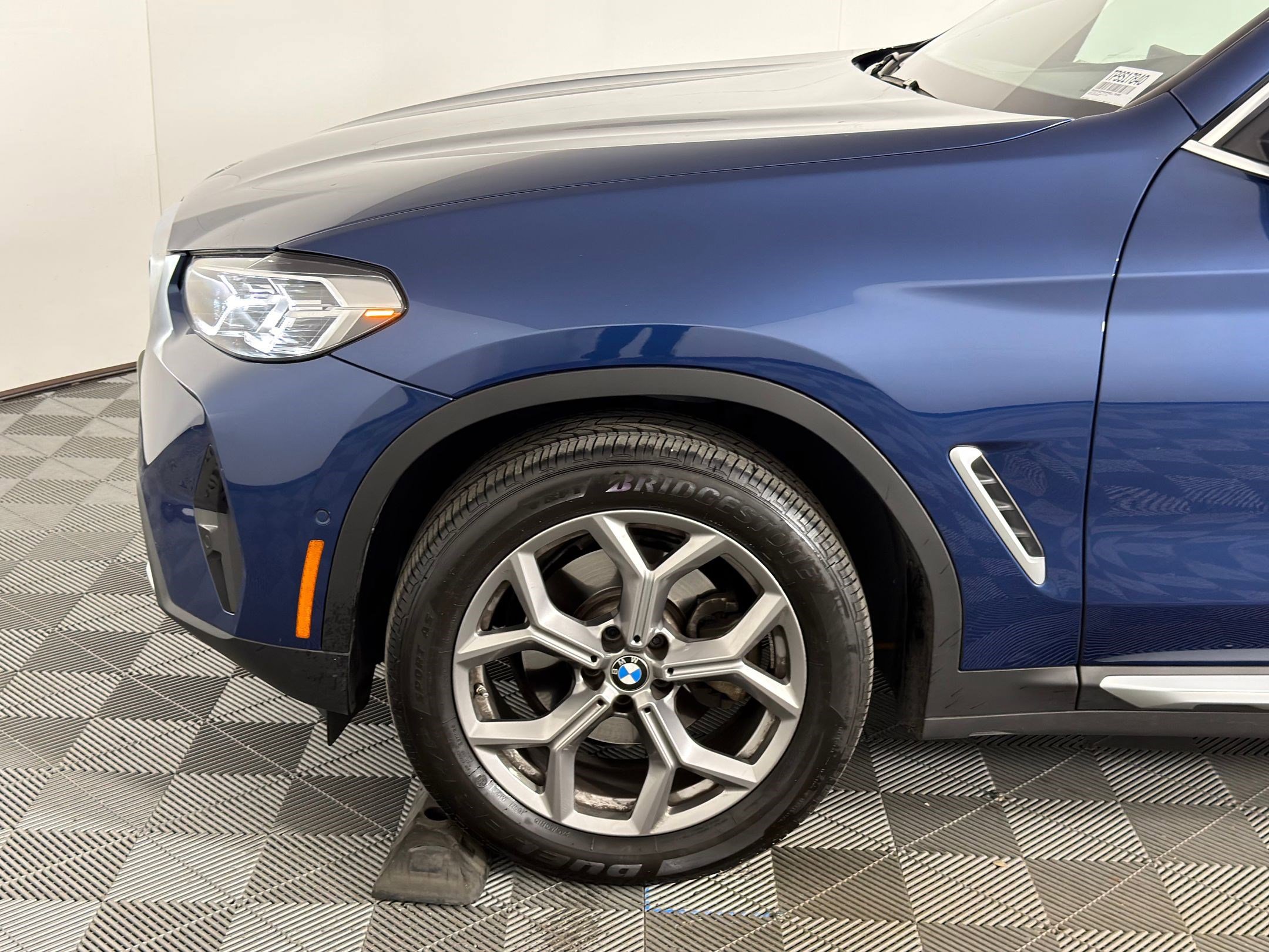 Used 2023 BMW X3 xDrive30i w/ Premium Package image 9