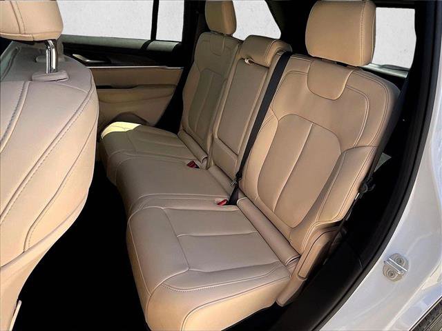 Used 2026 Jeep Grand Cherokee Limited w/ Limited Altitude Package RWD image 28