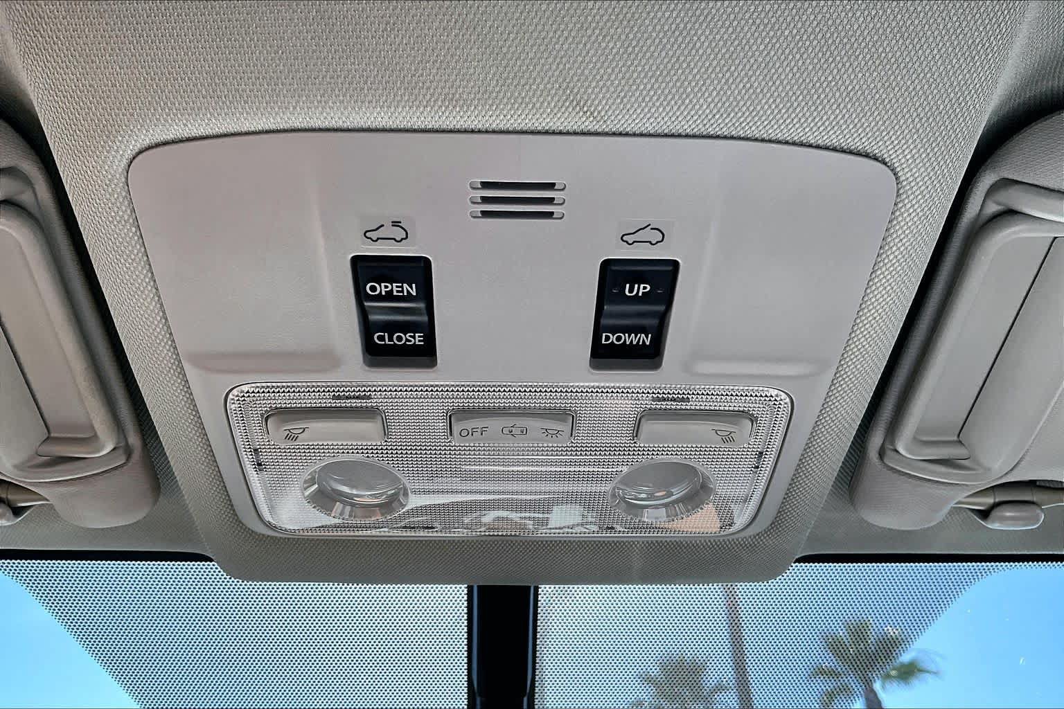Used 2013 Toyota RAV4 Limited FWD image 32