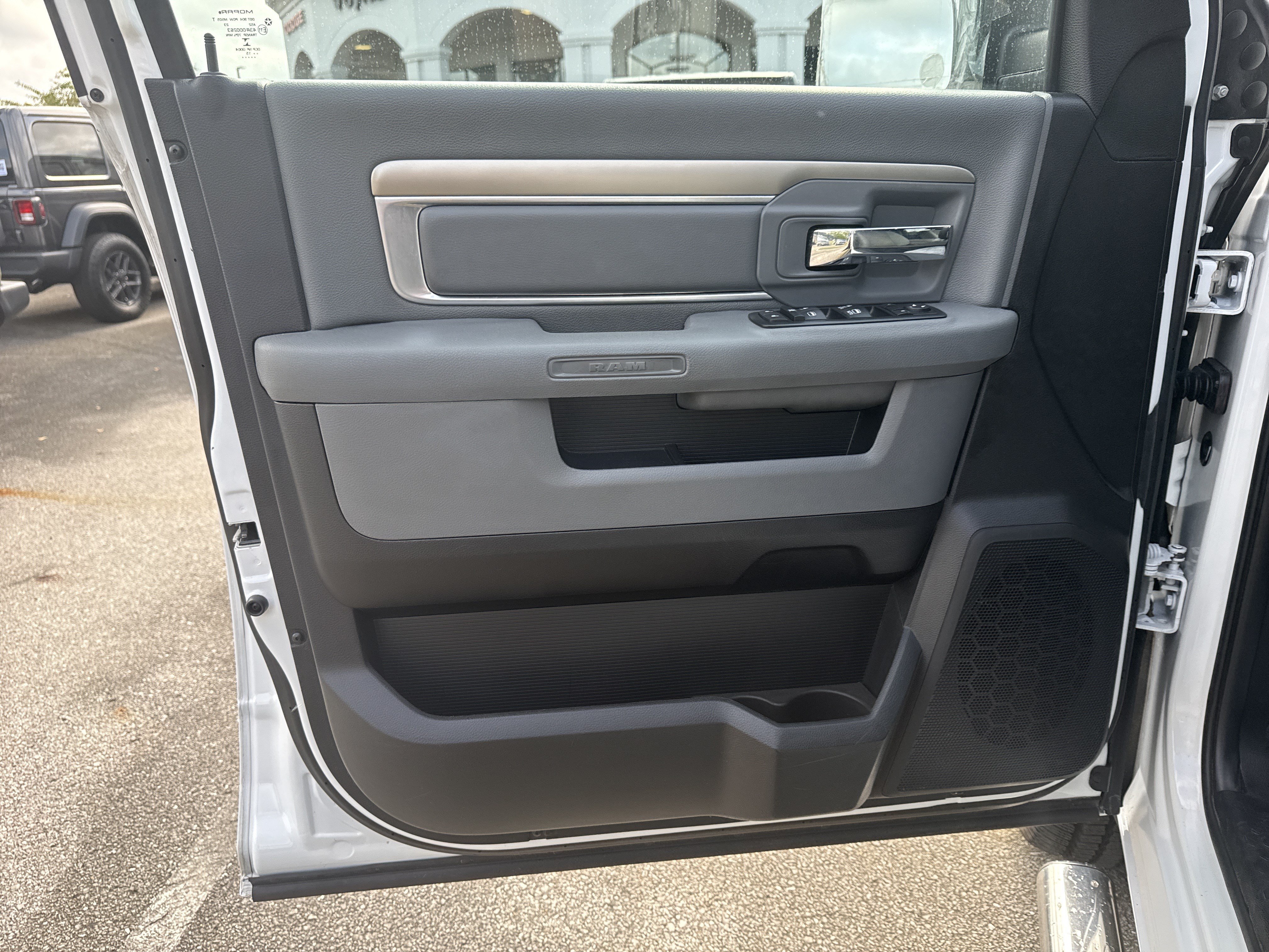 Used 2015 RAM 1500 Big Horn RWD image 10