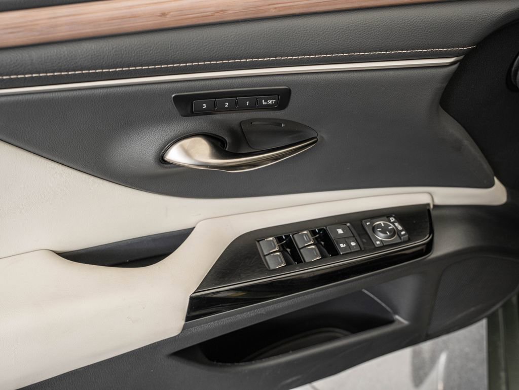 Certified 2024 Lexus ES 350 Luxury w/ Technology Package image 16