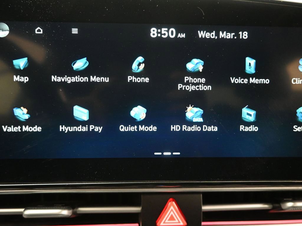 Used 2024 Hyundai Elantra SEL image 25