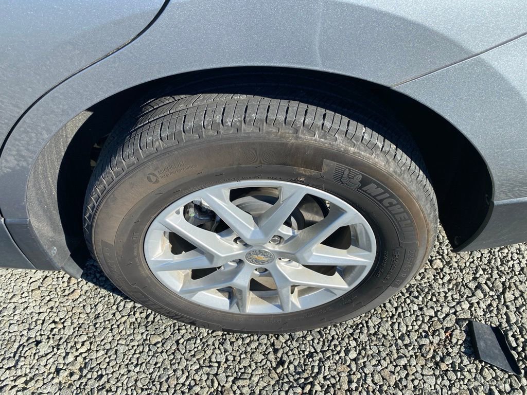 Used 2023 Chevrolet Equinox LT image 25