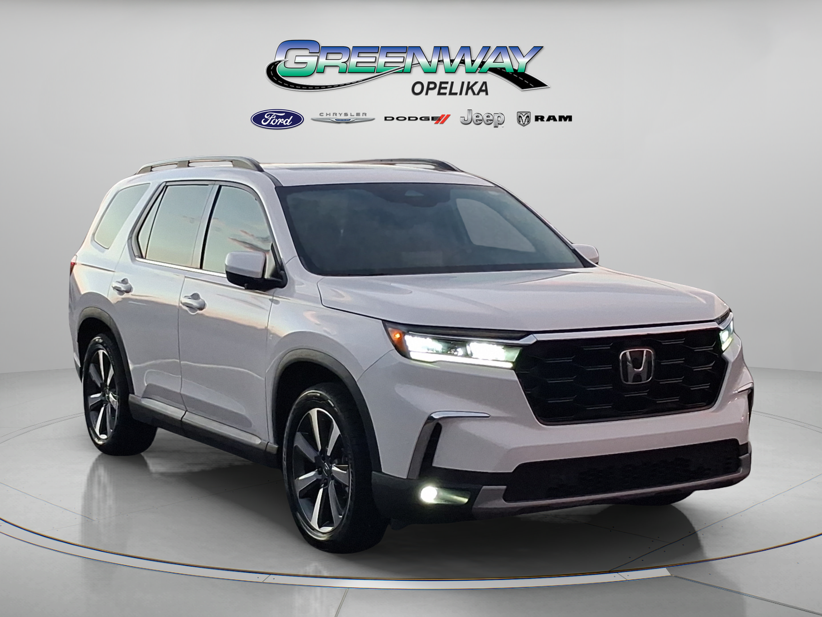 Used 2025 Honda Pilot Touring