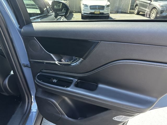 Certified 2023 Lincoln Corsair AWD image 40