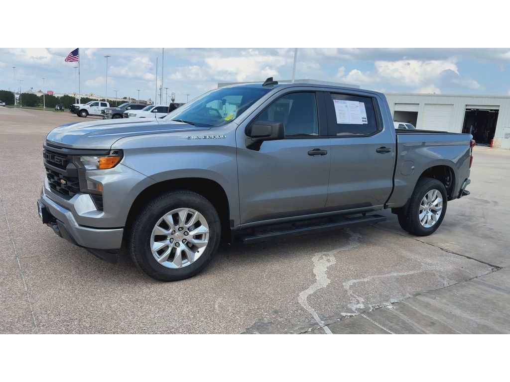 Used 2024 Chevrolet Silverado 1500 Custom RWD image 4