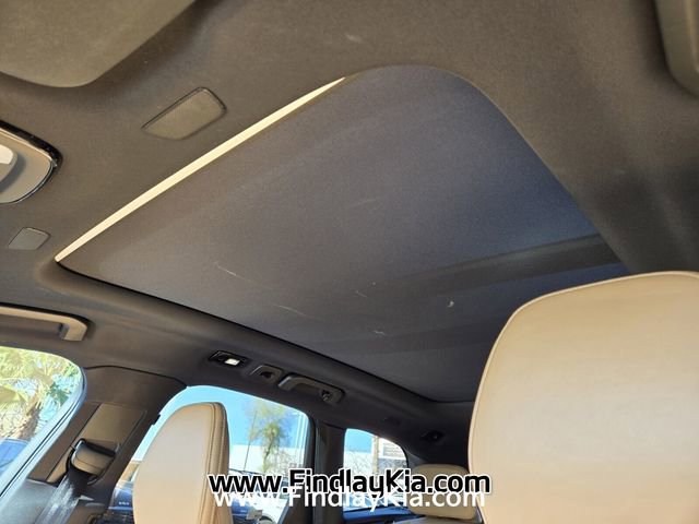 Used 2022 Volvo XC60 T8 Inscription w/ Advanced Package image 12