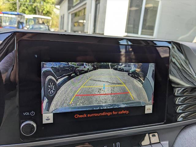 Used 2025 Toyota Camry LE image 20