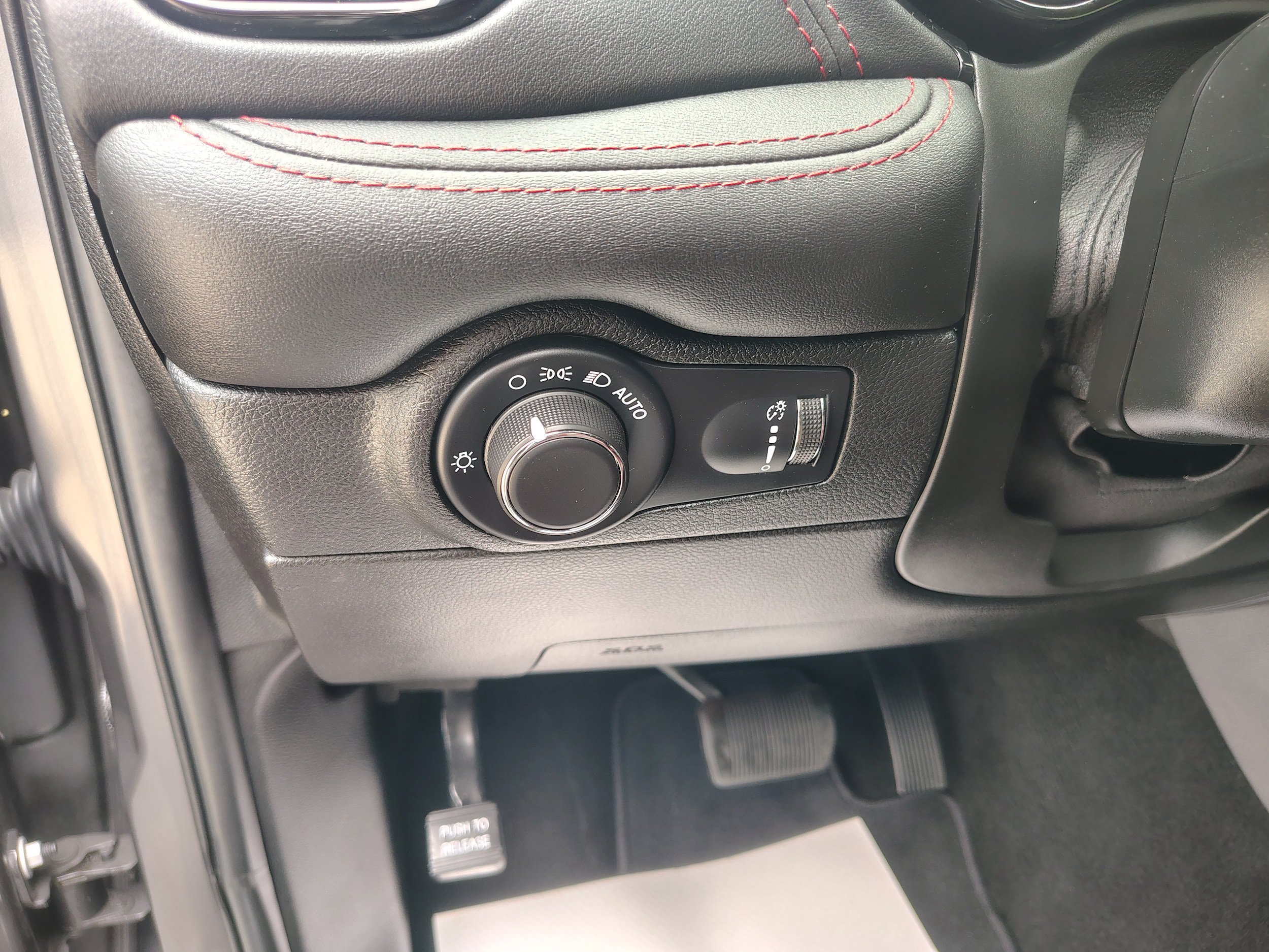 Certified 2024 Dodge Durango R/T AWD/4WD image 31