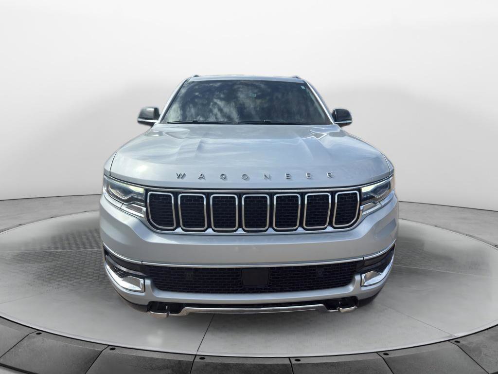 Used 2023 Jeep Wagoneer Series III w/ Preferred Equipment Group image 2