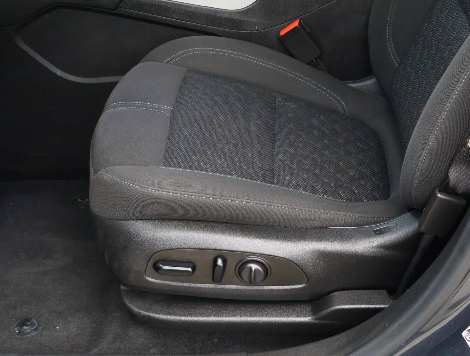 Used 2021 Chevrolet Blazer LT w/ LPO, Floor Liner Package FWD image 14