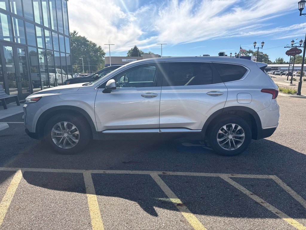 Used 2019 Hyundai Santa Fe SE AWD/4WD image 3
