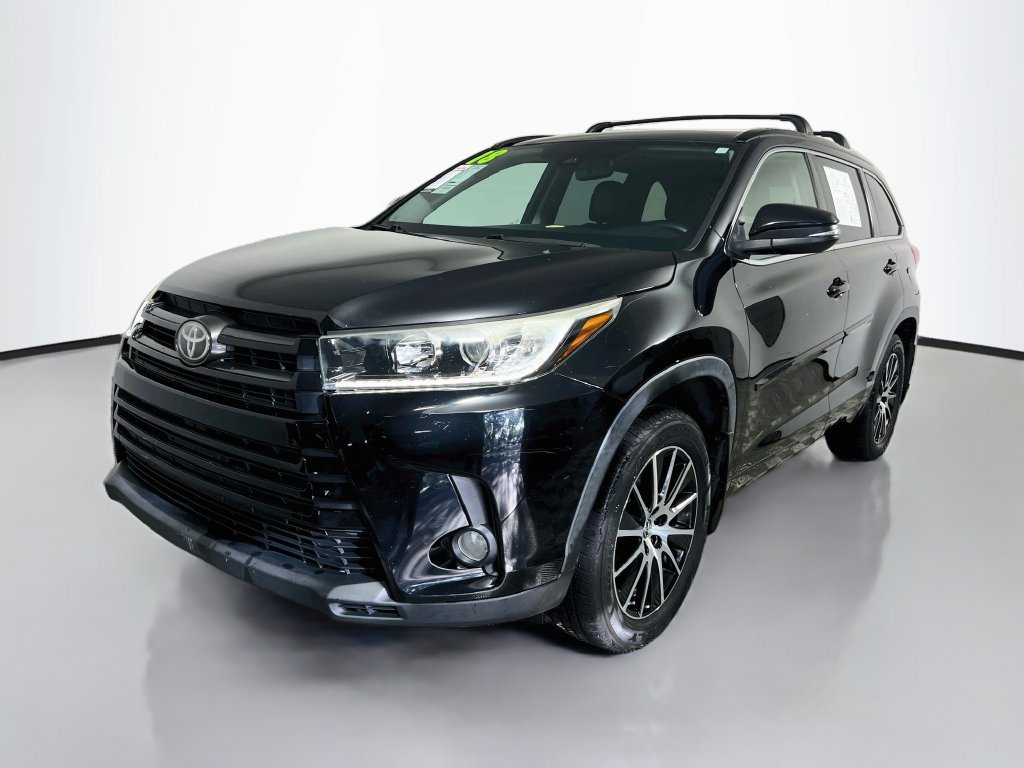 Used 2018 Toyota Highlander SE w/ Carpet Mat Package (TMS) AWD/4WD image 7