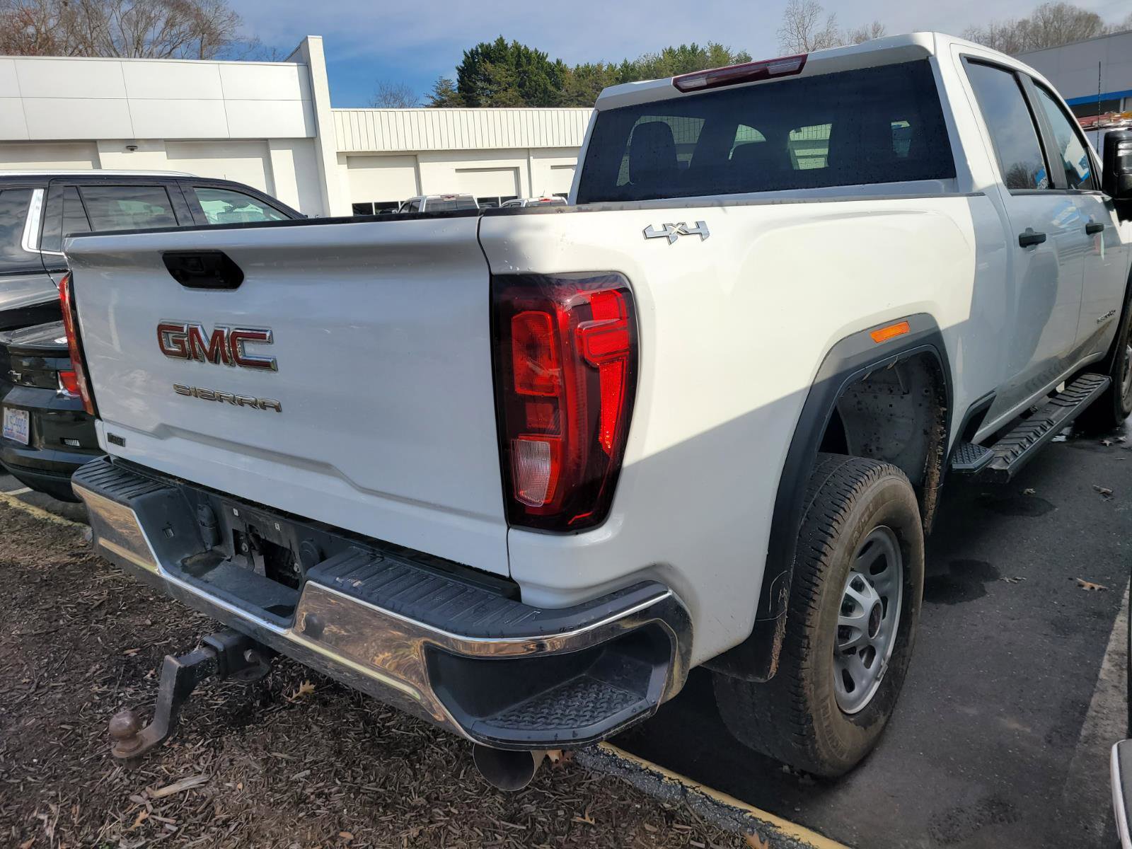 Used 2023 GMC Sierra 3500 Pro w/ Convenience Package image 6