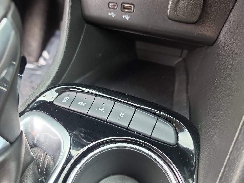 Certified 2024 Buick Encore GX Preferred w/ Comfort Package image 35